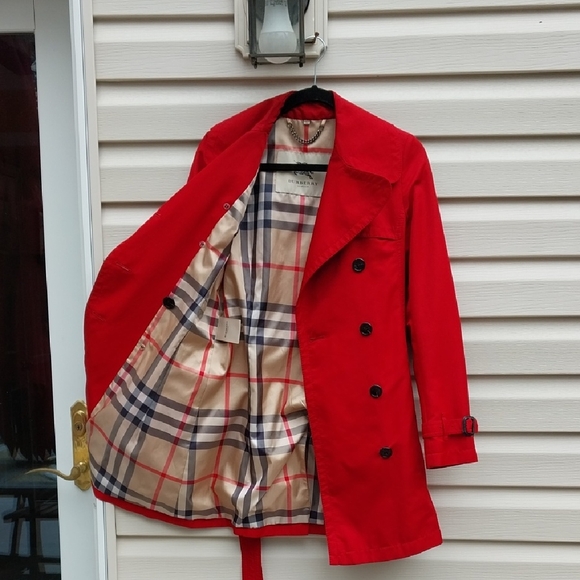 Burberry Vibrant Red Trench Coat with Iconic Check Lining - Picture 1 of 11
